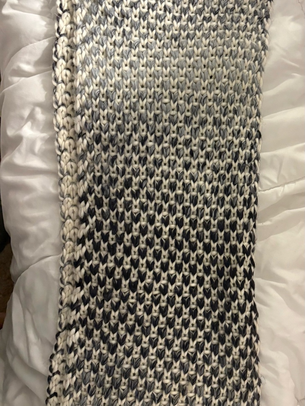 Old Navy Cream and Black Knit Scarf